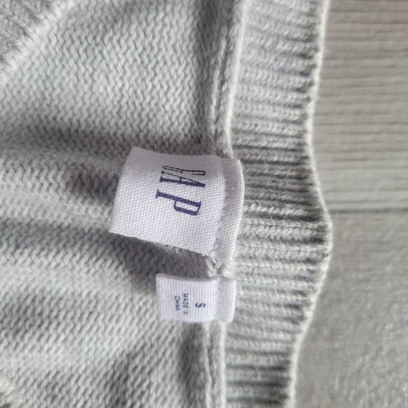 Gap Womens Grey Sweater With Black Heart Design Size S - Picture 4 of 6